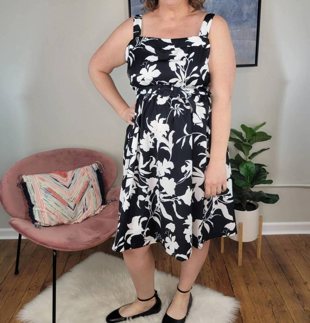 NEW ODDI angela midi dress in black